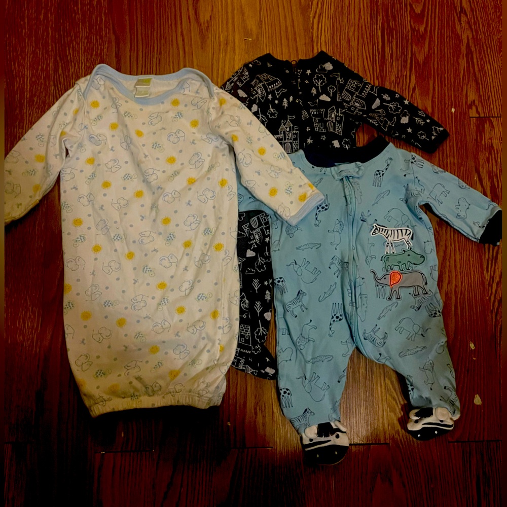 Boys 3 Piece Sleeper and Gown Set